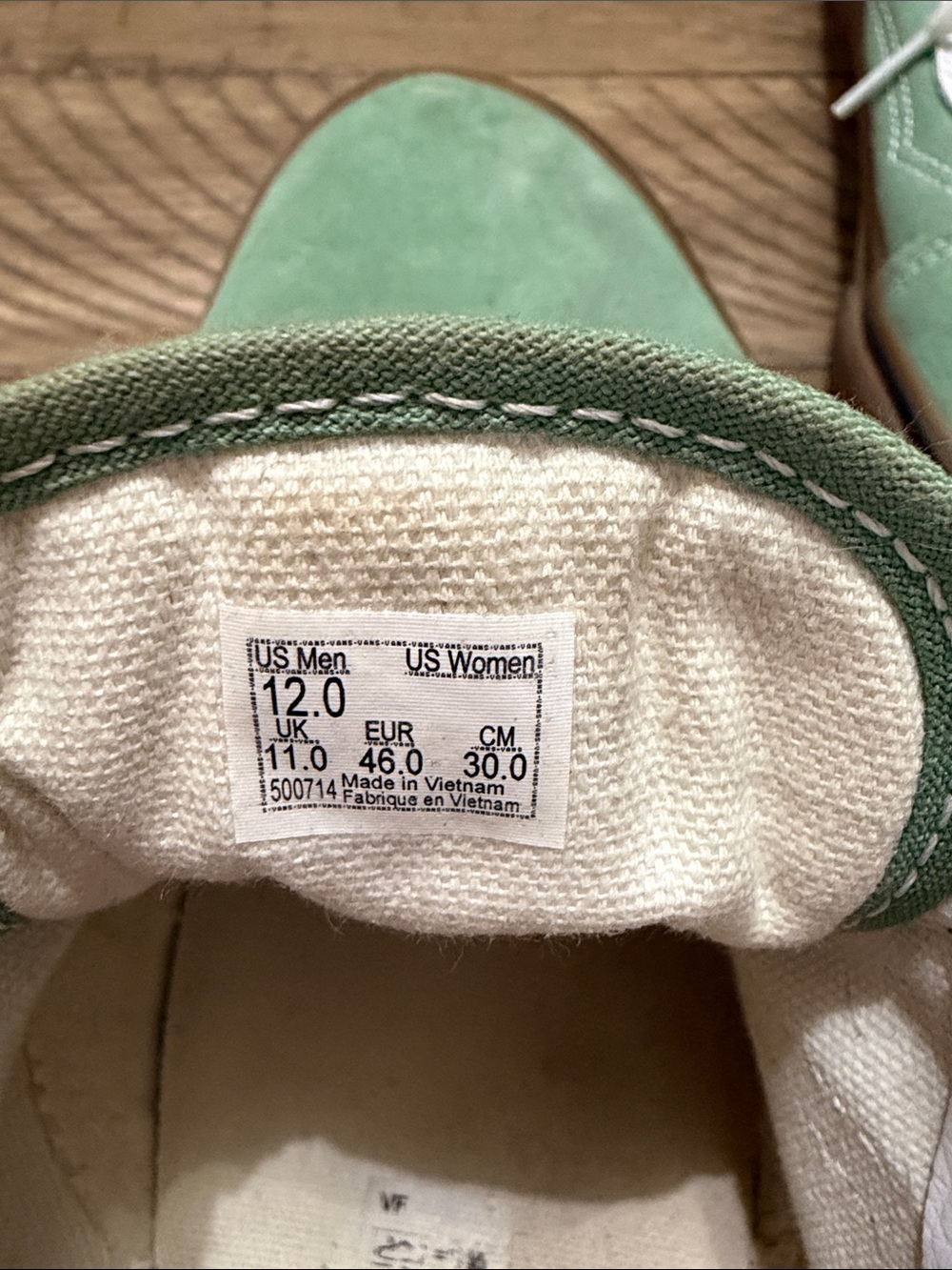 Green Suede Low-Top Sneakers with White Stripe VANS - Picture 7 of 10